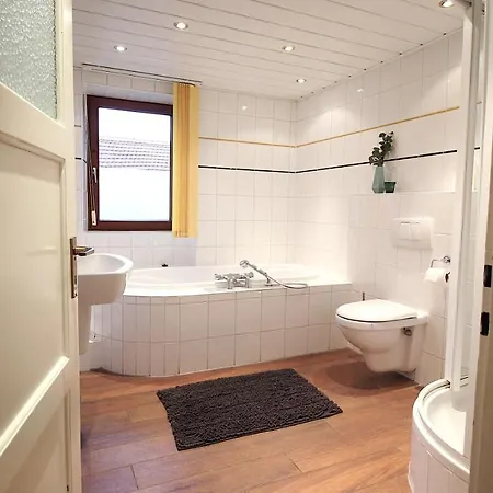 Apartamento Am Wasserschloss - Mit Einzelzimmer - Kostenlos Parken *
